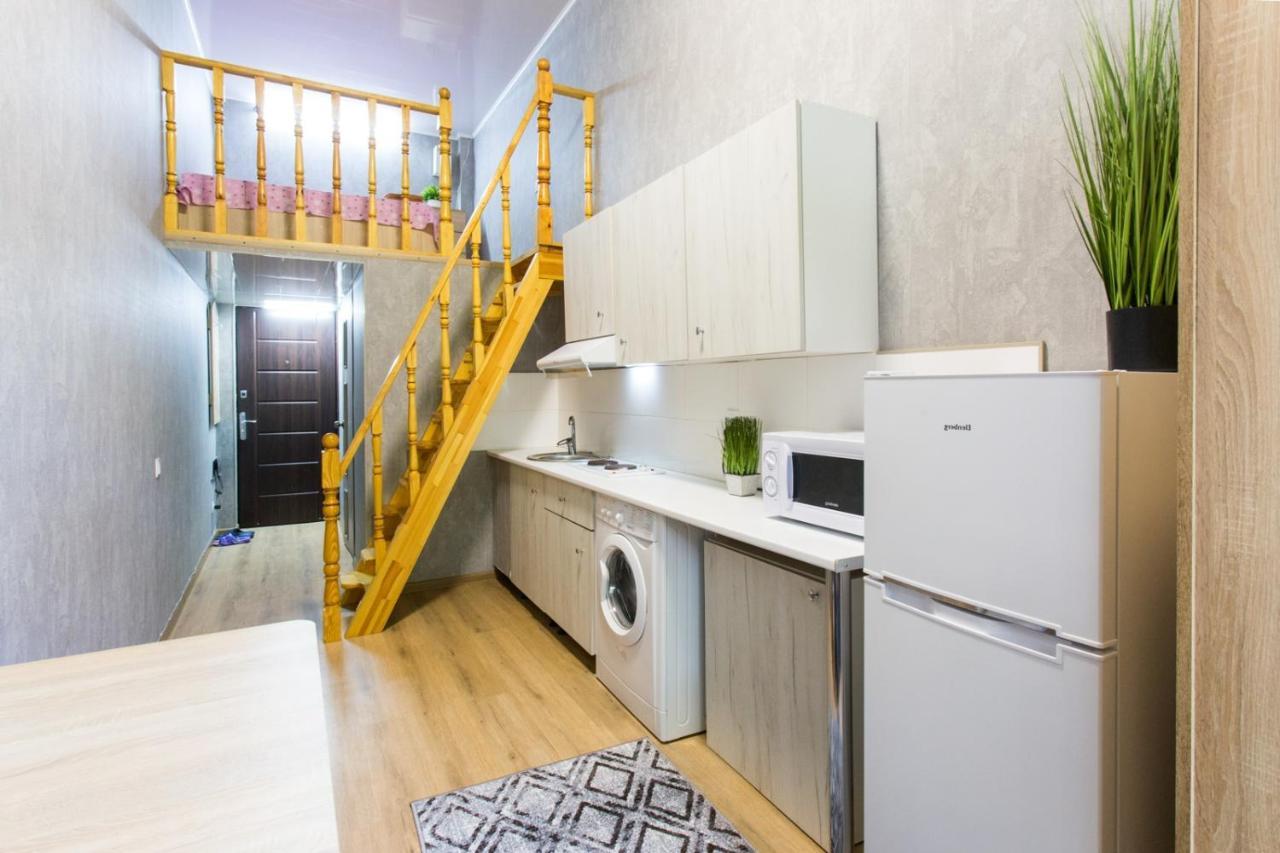Квартира С Двухуровневой Планировкой, Метро Пушкинская Kharkiv Bagian luar foto